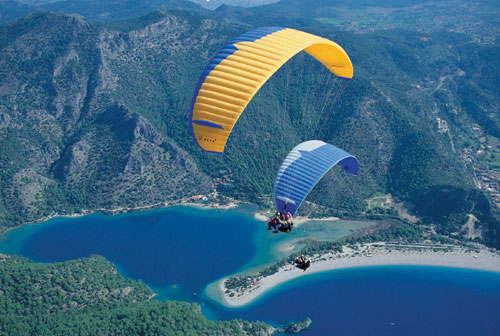 PARAGLIDING